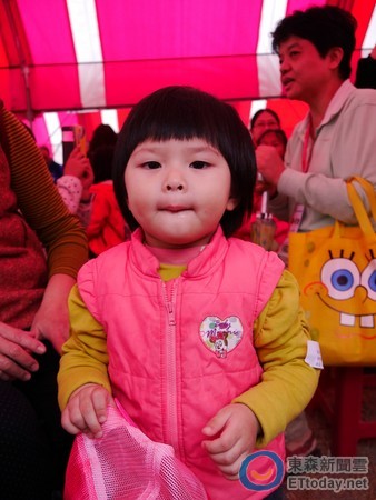 �_��ǧ���x������ʢ��ǈ���o��С��Ԫ��2�q