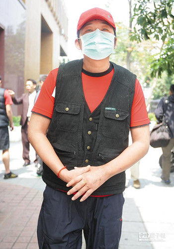 �{܇ײ�RӢ���k����������և�ǰ�޿��󣺷��^��