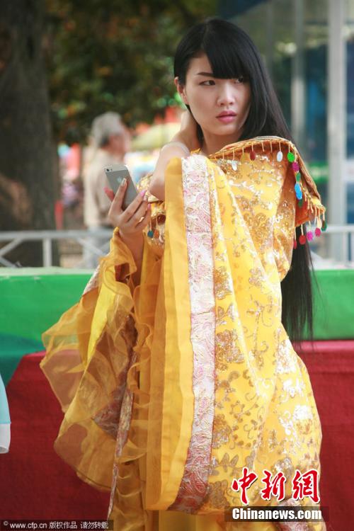 �P�ݰ��˹��b�ν� �b���׵�����