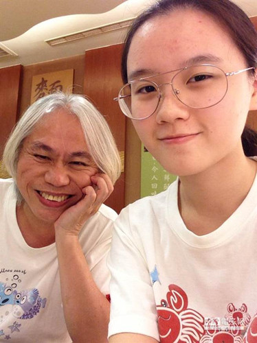 臺57歲作詞人因爺孫戀挨告女友:真愛一定勝利