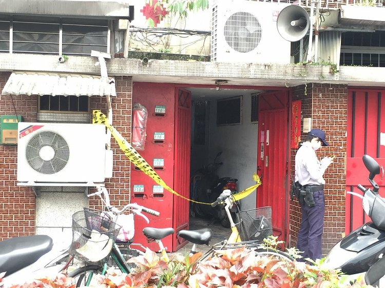 �ԁ�ˮ�h��ζס���l�Fˮ�����и�ʬ���D��