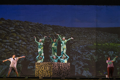 紙風(fēng)車劇團(tuán)演繹“澎湖的故事”感動(dòng)當(dāng)?shù)孛癖姡▓D)