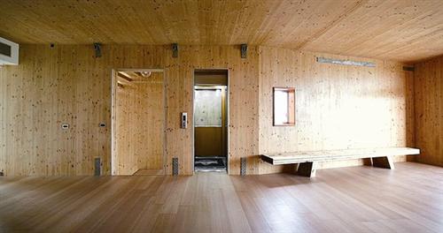 全臺唯一全木建筑吸引人潮 沒用鋼筋鐵釘(圖) 全臺唯一全木建筑吸引人潮 沒用鋼筋鐵釘(圖)