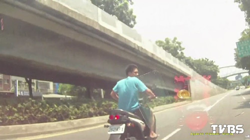 �_�������e�JŮ�ѳֵ�׷܇����İ����H���D��