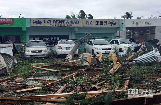 塞班島滿目瘡痍。(臺(tái)媒翻拍美聯(lián)社) 塞班島滿目瘡痍。(臺(tái)媒翻拍美聯(lián)社)