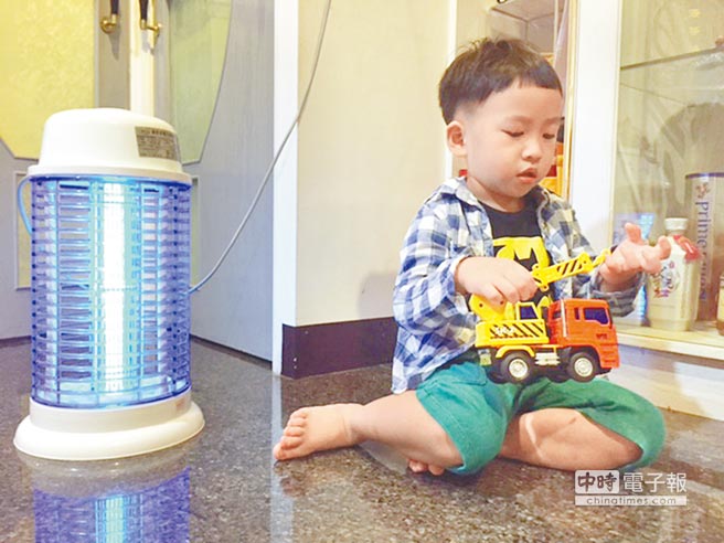 臺南登革熱日增100多病例 一天確診5嬰兒人心惶惶 臺南登革熱日增100多病例 一天確診5嬰兒人心惶惶