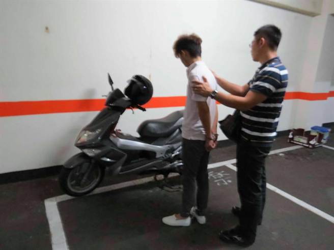 ����̹��͵�`Ů������ѝ