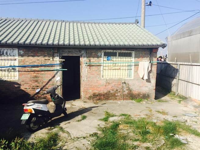 李姓母子陳尸家中2個(gè)月,才被臺(tái)電人員發(fā)現(xiàn)。(《中時(shí)電子報(bào)》 陳淑娥攝) 李姓母子陳尸家中2個(gè)月,才被臺(tái)電人員發(fā)現(xiàn)。(《中時(shí)電子報(bào)》 陳淑娥攝)