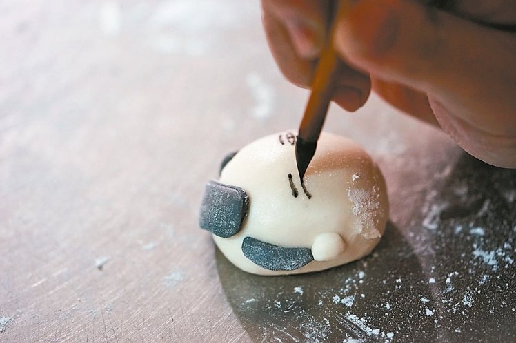 臺商家搶搭選舉熱 "宋英倫"Q版造型饅頭成伴手禮 臺商家搶搭選舉熱 "宋英倫"Q版造型饅頭成伴手禮