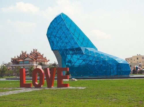 ���x�߸�Ь���������y�������ο͠����L(f��ng)�ɣ��D��