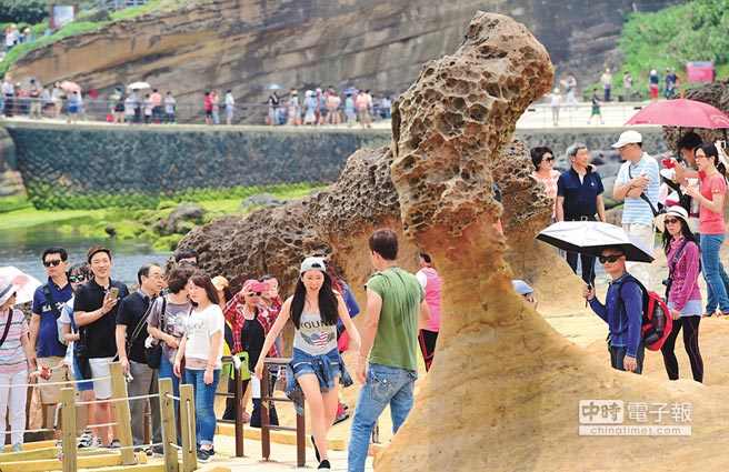 5��2�գ��ο���Ұ�����|���@�ġ�Ů���^�����^̎��Ӱ�����DƬ��Դ�����A�磩