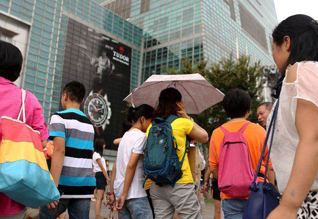 圖為大陸游客前往臺北101 圖為大陸游客前往臺北101