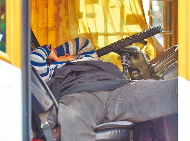 �_���[܇˾�C(j��)����ɽ�г̃��^������܇ һ��������