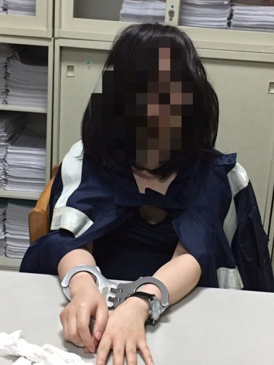 ���t�ۣ���WŮ�ޘI����؈�������� У�ȓ]���Ϳ�