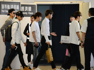 EXO���_�_�� �ձ���۷۽z�s���_��ӭ��ż��