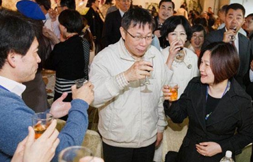 �������Ա�Óë�� ��ϯ�͕��H���~35��