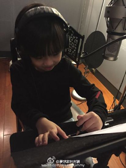 ��־�f΢����Kimi������ �J(r��n)��ɐ�ģ�ӫ@�W(w��ng)�ѷQٝ