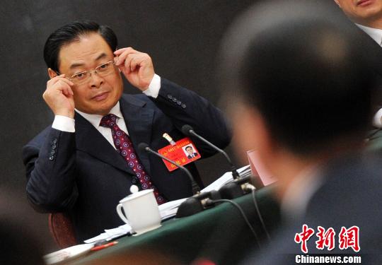 ɽ��ʡ�ܸɲ����x��240���� ������(sh��)�F(xi��n)�L(f��ng)�����