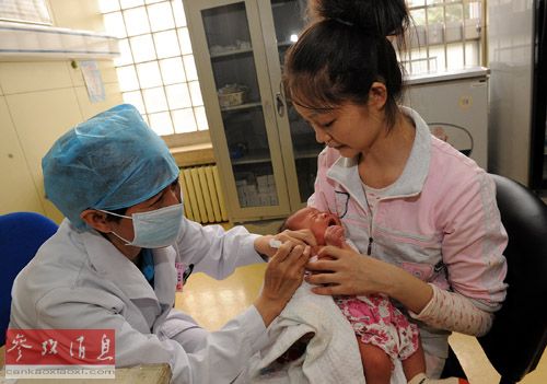 港媒:內地多地現疫苗短缺 新流通體制尚未建立 港媒:內地多地現疫苗短缺 新流通體制尚未建立