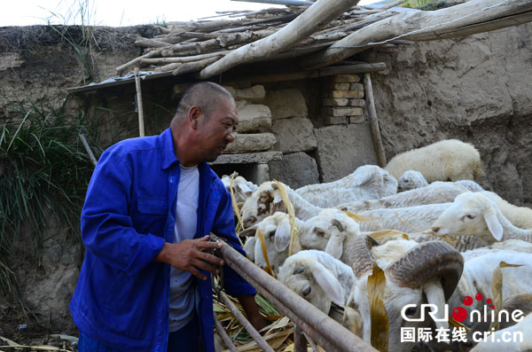 �DƬĬ�J(r��n)��(bi��o)�}