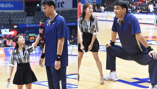 1米56女主持采訪2米21韓國中鋒 畫面太喜感