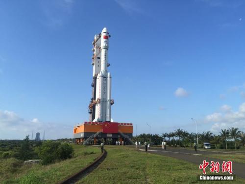 4��17��7�r30�֣����d���L����̖�b���\�d����c����һ̖؛�\�w���M���w�Ļ�Ӱl��ƽ�_����ֱ�D�\���l��^����־��������һ̖���w���΄���ʽ�M��l���A�Ρ��Z�� �z