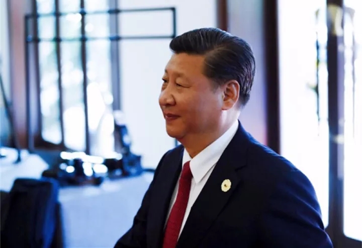 ���L��һ��:����ϯæ��ҹ��11�c�ŻؾƵ�