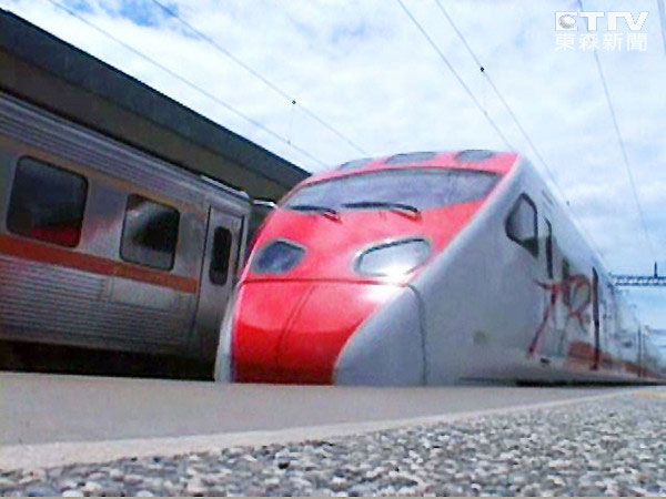 �_�F23��ȫ��ͣ񂣬�^(q��)�g܇ҕ��r�C�Ӱl(f��)܇