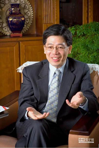 “國安會”咨詢委員、前“移民署長”謝立功將代表國民黨參選基隆市長 “國安會”咨詢委員、前“移民署長”謝立功將代表國民黨參選基隆市長