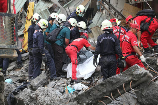 最新消息:高雄燃氣爆炸致28人死亡284受傷 最新消息:高雄燃氣爆炸致28人死亡284受傷