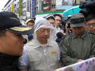 高雄氣爆后續(xù)規(guī)劃,江宜樺計(jì)劃南下會(huì)陳菊。(網(wǎng)絡(luò)圖) 高雄氣爆后續(xù)規(guī)劃,江宜樺計(jì)劃南下會(huì)陳菊。(網(wǎng)絡(luò)圖)