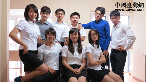 �ɰ������̘I�I����Փ���ڱ����e�У��M�D��