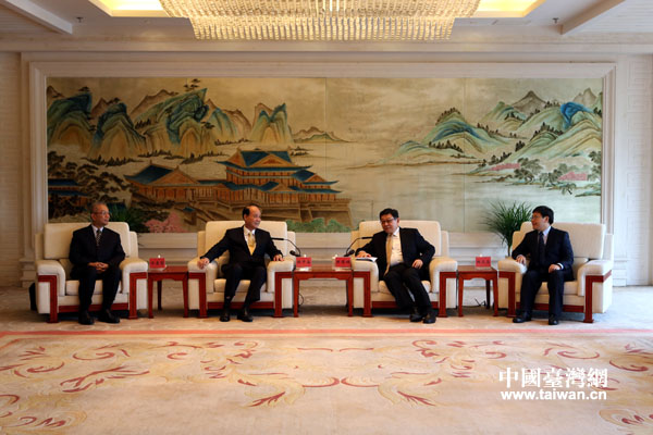 海峽兩岸關系協會會長陳德銘30日在江蘇淮安會見臺灣海基會董事長林中森 海峽兩岸關系協會會長陳德銘30日在江蘇淮安會見臺灣海基會董事長林中森