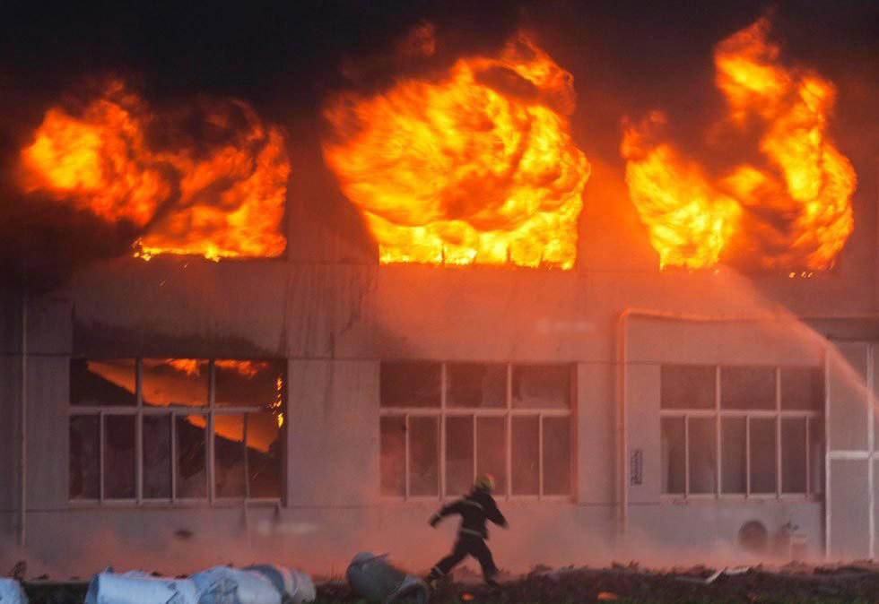 民宅火警 母女多處刀傷不治 民宅火警 母女多處刀傷不治