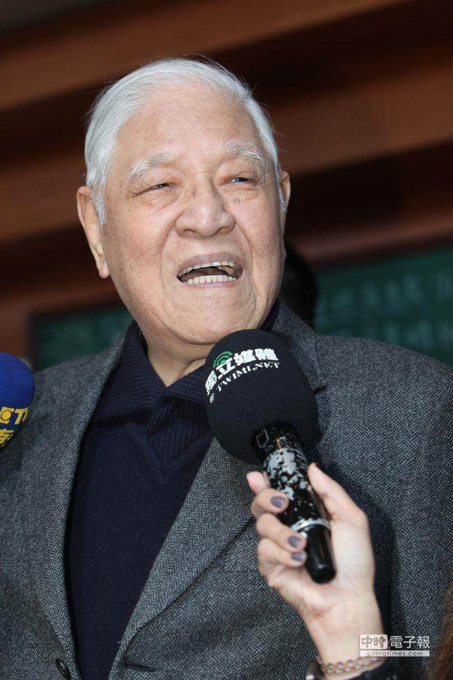 李登輝評柯文哲:人就認真,俗俗的 李登輝評柯文哲:人就認真,俗俗的