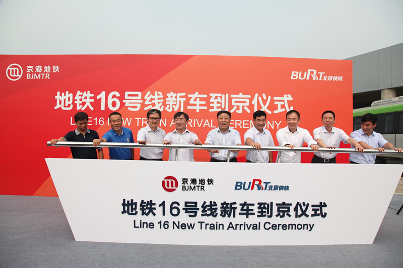 ���۵��F16̖����܇�����xʽ�ϣ��F�����e��ͬ�Ƅӆ����b������܇��ʽ����