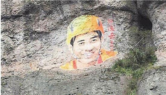 ���۵�Ϳ�f������ȥ�y���֏�ԭò���y