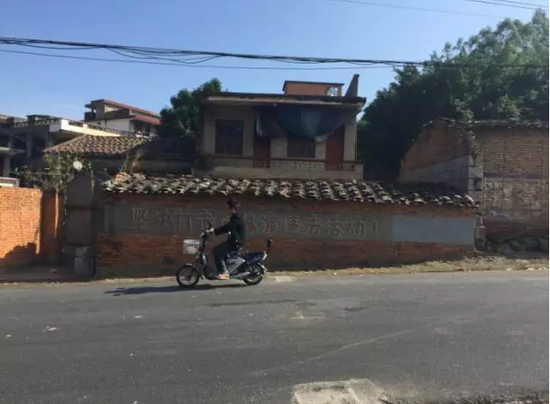 12��13�գ��L����̶�^患���͵�Ɍҽ���ֹ�����ؽ���ˢ�˺ܶ���͵�ɵĘ��Z���¾���ӛ���_�� �z