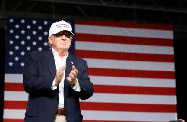 【環球網報道 記者 趙怡蓁】據法國國際廣播電臺8月21日援引法新社報道,美國共和黨總統候選人特朗普旗下公司的債務高達6.5億美元(約合人民幣43.11億元),是他的競選陣營所公開數字的2倍有余。