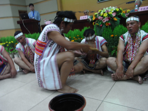 �����_����Ͷ�h�����²��䲼�r���ڱ��ݾƸ�