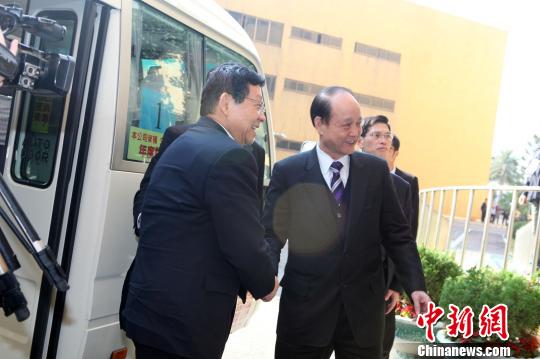 陳德銘參訪臺中港林中森陪同(圖)