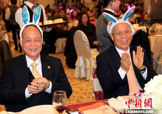 ����ɭ��ϯ�Ϻ��_�f(xi��)19����c��2013�Ϻ��_��500���װl(f��)