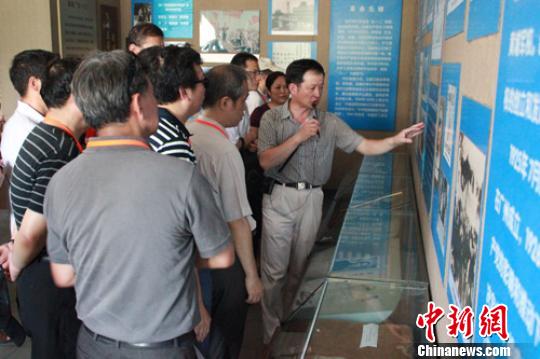 �_�����ۃɰ���ƽ�lչ���M���L���F���L����܊У