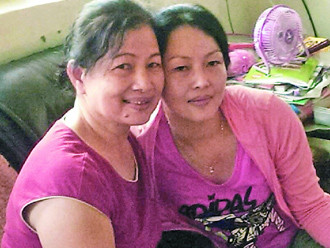 大陸婦人憑1張合照跨海尋親與婆婆相擁而泣 大陸婦人憑1張合照跨海尋親與婆婆相擁而泣