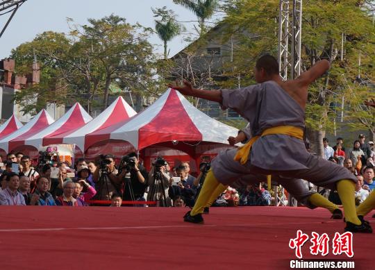 少林、太極功夫、豫劇等中原民俗活動臺中“吸睛” 少林、太極功夫、豫劇等中原民俗活動臺中“吸睛”