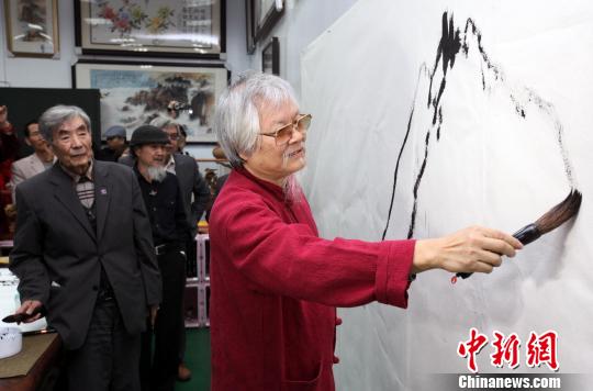 �ɰ�������չ���_���҈@�e�k