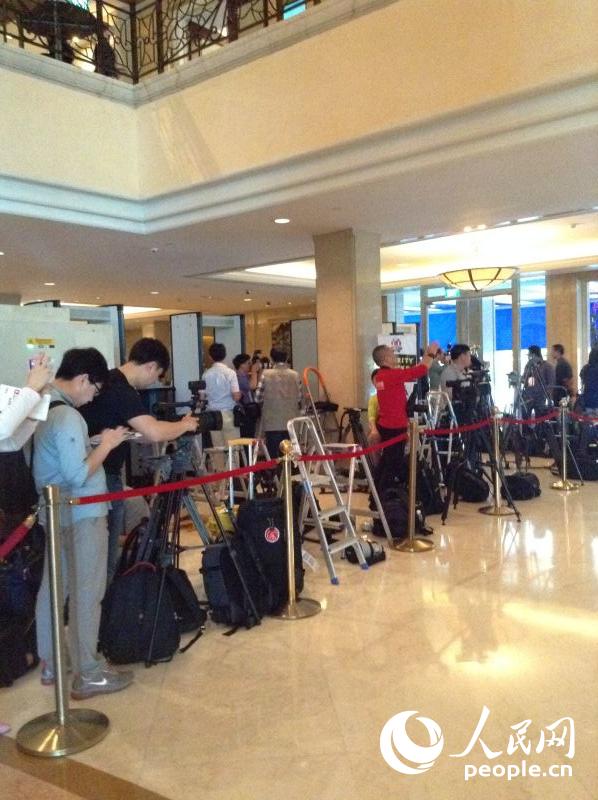 ����ý�w�۽�����(x��)�R��(hu��)�� ���@��ͨ���D����7��