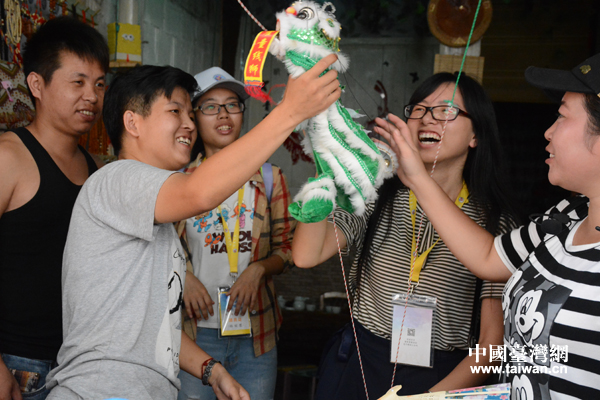 �ɰ������w�(y��n)С�͡����{��