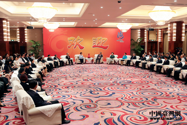 俞正聲會(huì)見出席第九屆海峽論壇兩岸各界人士 俞正聲會(huì)見出席第九屆海峽論壇兩岸各界人士