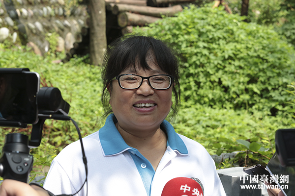 “團團”、“圓圓”的飼養(yǎng)員徐亞琳 “團團”、“圓圓”的飼養(yǎng)員徐亞琳